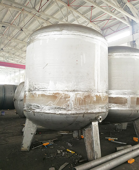 不銹鋼石英砂過(guò)濾器：高效凈化，耐用可靠